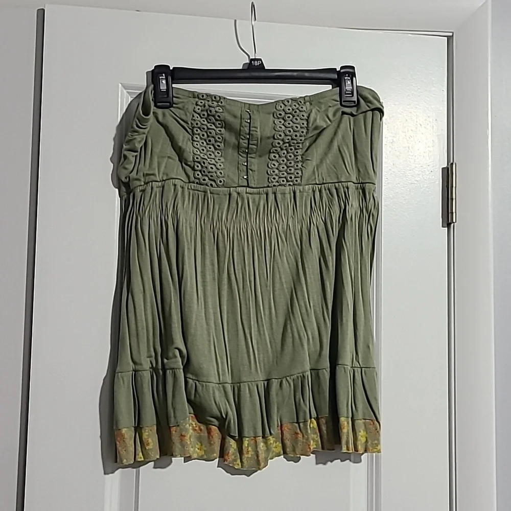 Woman's strapless green/yellow/orange floral patterned tube top - Picture 1 of 1